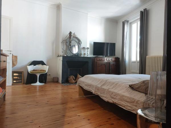 QUARTIER SAINT MICHEL. Maison à vendre 6 pièces MONTAUBAN (82) avec dépendance aménageable et jardin cloturé.