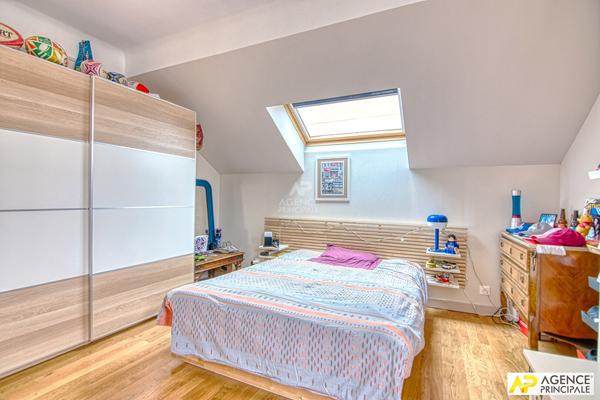 Versailles Porchefontaine maison 8 pièces 188m² au sol avec jardin clos et garage 1 375 000 € **  - Référence  28156