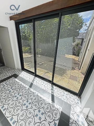 LISIEUX Très agréable maison ancienne restaurée comprenant 3 chambres Joli jardin