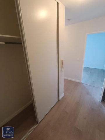 Appartement à louer 2 pièces 48.7m² Bègles (33130)
