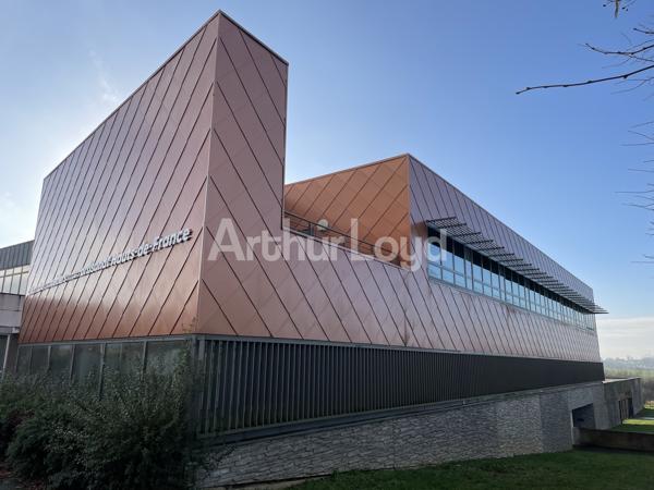 Bureaux à vendre ou à louer à CAUDRY- Cambrai
