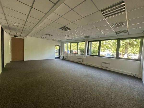 BUREAUX à LOUER de 286 m²