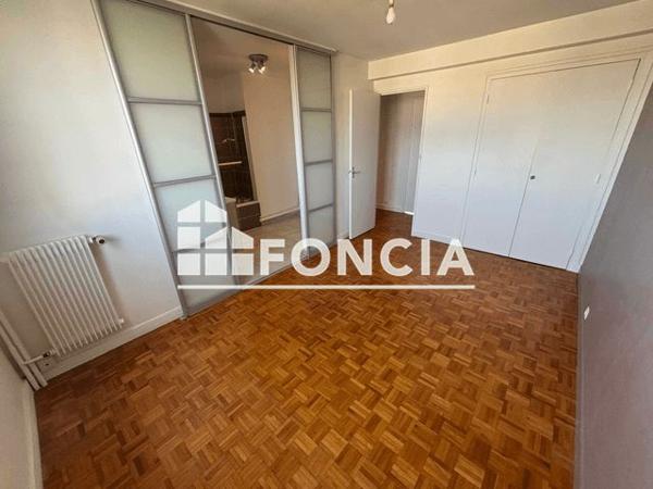 Location Appartement 2 pièces 74.3 m² - 30 BOULEVARD TONNELLE Tours 37000