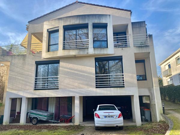 Appartement Niort 6 pièce(s) 194 m2