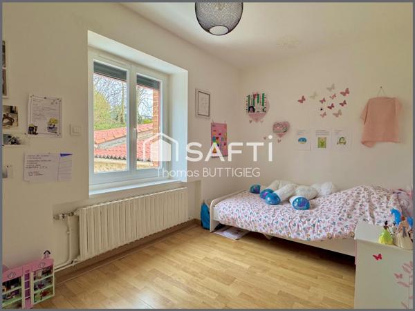 Belle maison familiale sans travaux, jardin et pergola.