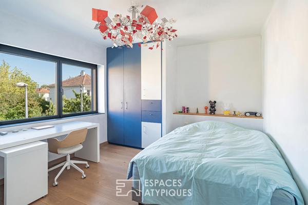 Maison des années 60 rénovée et son jardin arboré