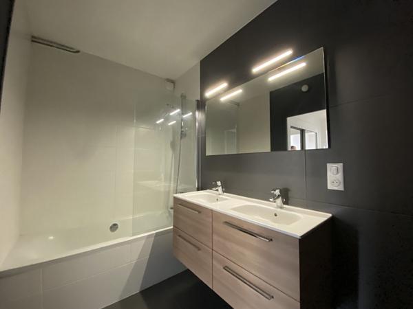 Appartement T4 ,  
Nantes 44000