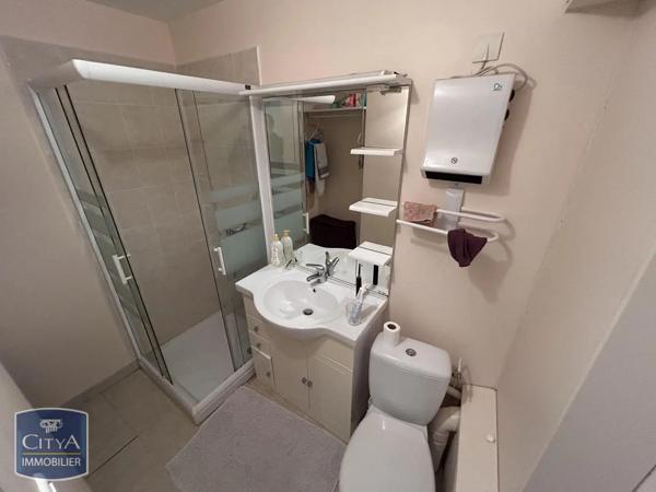 Maison à louer 4 pièces 85.47m² Pignols (63270)