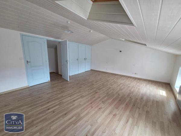 Maison à louer 4 pièces 85.47m² Pignols (63270)