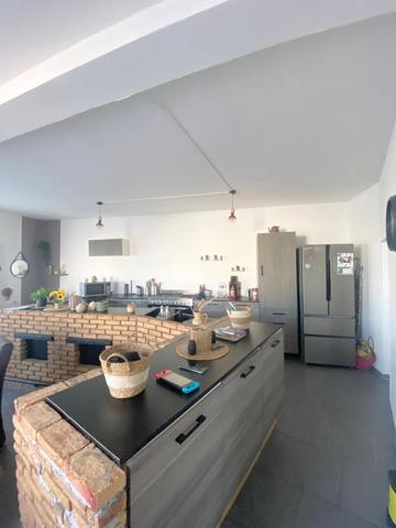 Jolie maison atypique spacieuse à CALONNE RICOUART