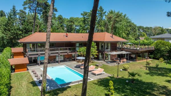 Vente Maison de luxe Sciez 9 Pièces 448 m²