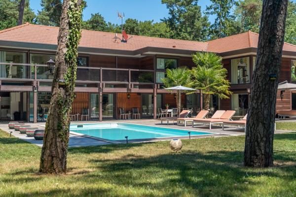 Vente Maison de luxe Sciez 9 Pièces 448 m²