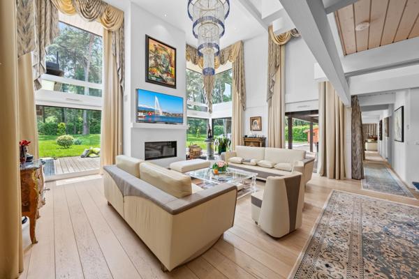 Vente Maison de luxe Sciez 9 Pièces 448 m²