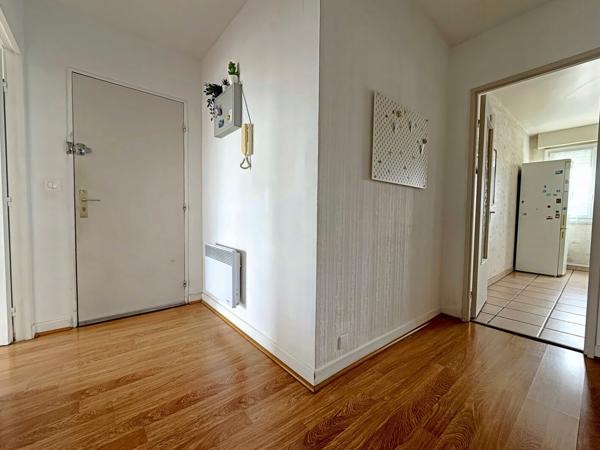 APPARTEMENT DE TYPE 4 BALCON ET GARAGE REIMS SECTEUR DAUPHINOT