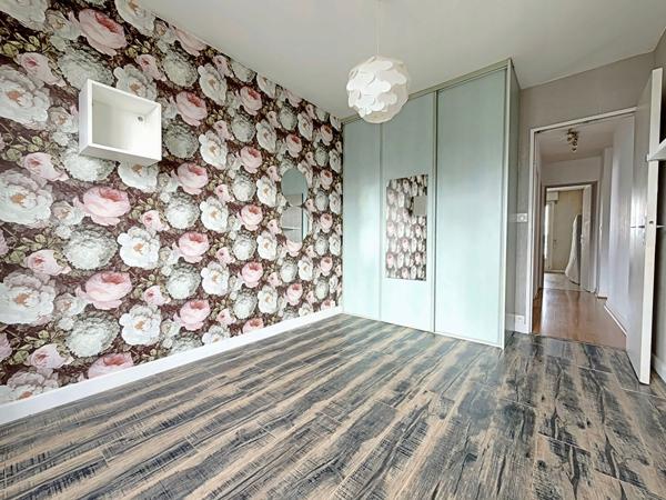 APPARTEMENT DE TYPE 4 BALCON ET GARAGE REIMS SECTEUR DAUPHINOT
