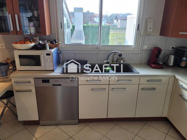 Maison de plain-pied en excellent état et au calme