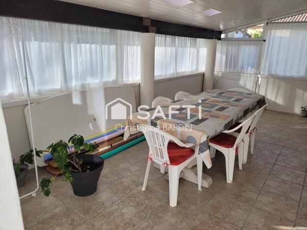 Maison de plain-pied en excellent état et au calme