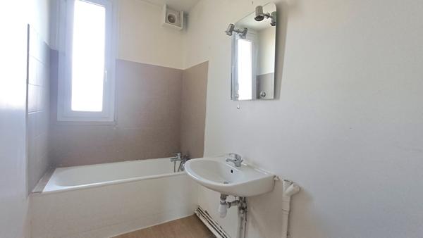 Narbonne (11100) Appartement T4 79m2 centre-ville de NARBONNE.