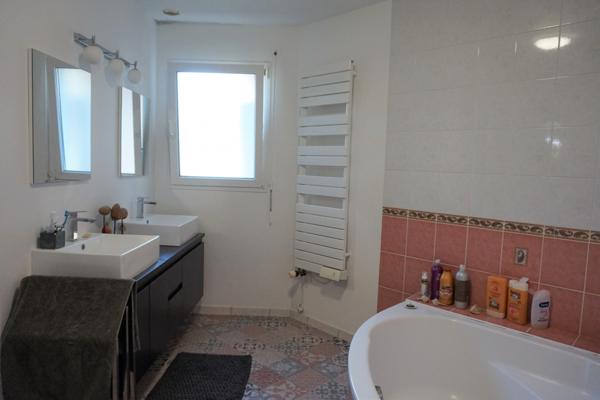 MAISON 187 M2, 4 CHAMBRES