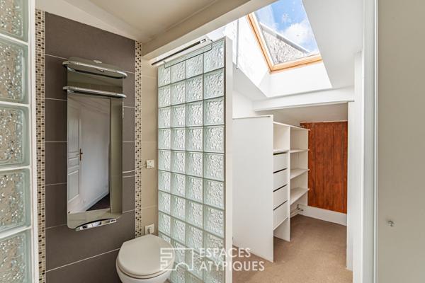 Maison avec bardage bois et jardin dans le centre de Chaville