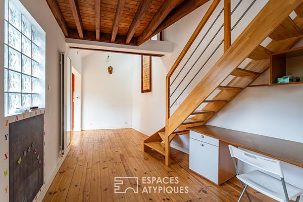 Maison avec bardage bois et jardin dans le centre de Chaville