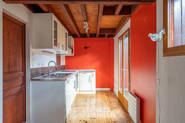 Maison avec bardage bois et jardin dans le centre de Chaville