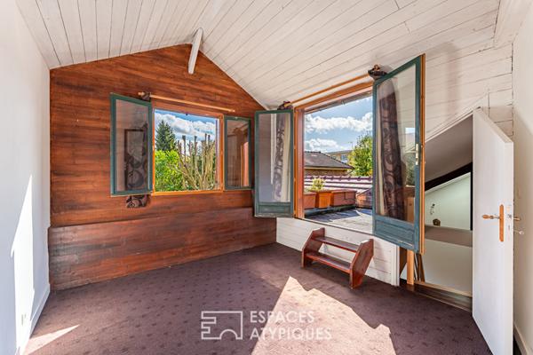 Maison avec bardage bois et jardin dans le centre de Chaville