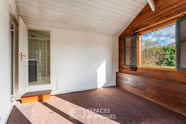 Maison avec bardage bois et jardin dans le centre de Chaville