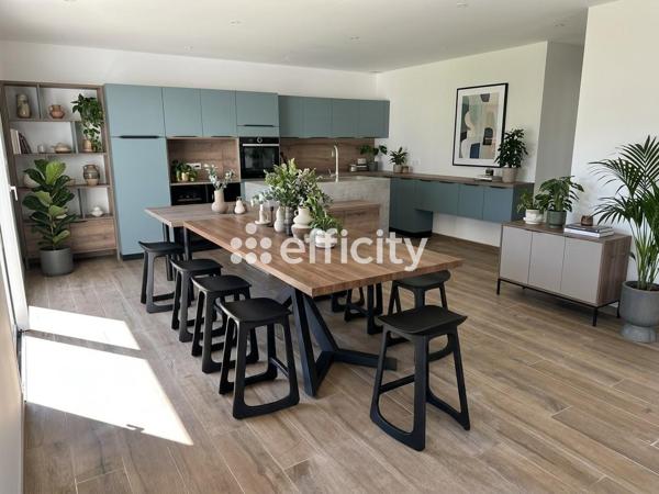 Maison
         5 pièces
        - 136 m² Bien prestige 449 000 € *