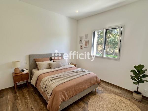 Maison
         5 pièces
        - 136 m² Bien prestige 449 000 € *
