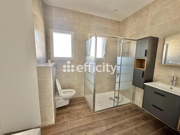 Maison
         5 pièces
        - 136 m² Bien prestige 449 000 € *