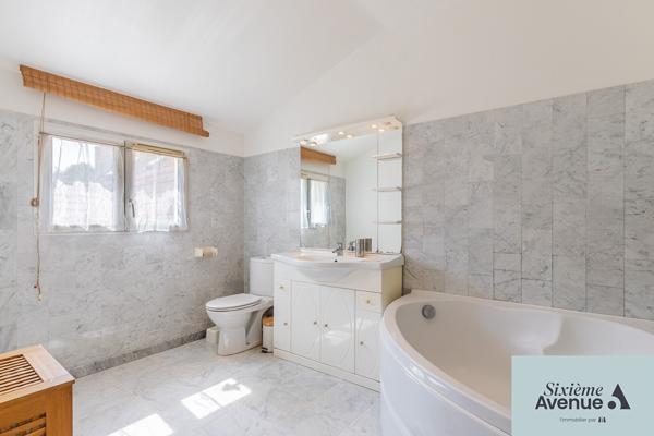Appartement 4 pièces 116.09 m2