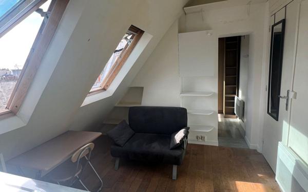 Appartement à vendre    2 pièces • 19,67 m2 Paris 9