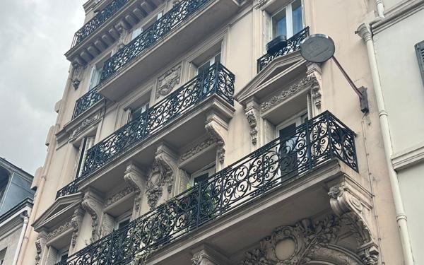 Appartement à vendre    2 pièces • 19,67 m2 Paris 9
