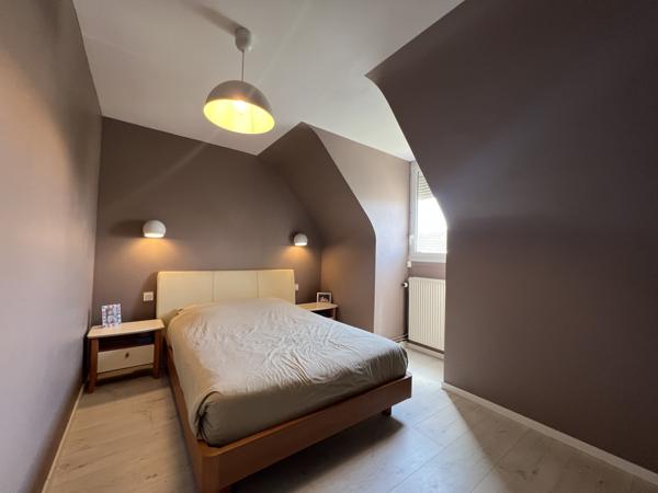 Maison
         6 pièces
        - 126 m² Exclusivité 315 000 € *