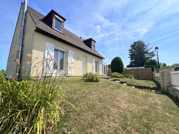 Maison
         6 pièces
        - 126 m² Exclusivité 315 000 € *