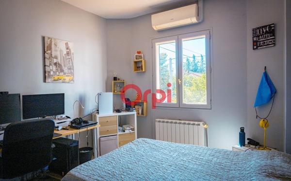 Maison à vendre    5 pièces •  Marseille 12