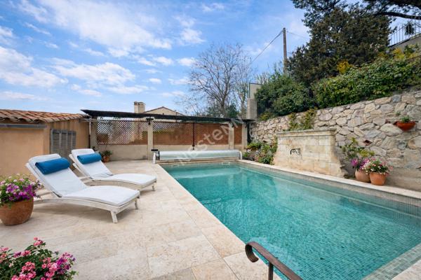 Maison de prestige à vendre à Toulon FARON de 8 pièces, piscine, grand terrain