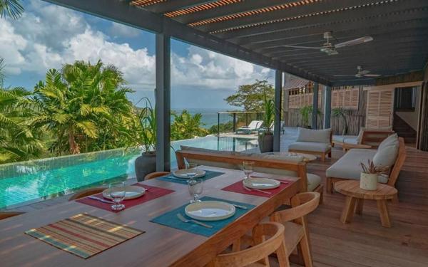 Maison à vendre    7 pièces • 310 m2 Le François