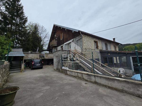 Ensemble immobilier à vendre de 2 appartements de plus de 400m2 (ref 0048/0051)