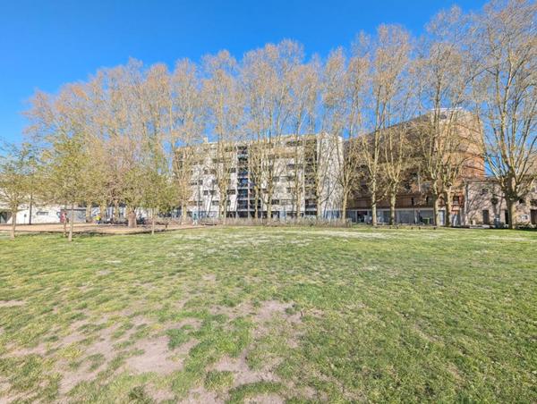 Appartement traversant et lumineux - Bordeaux St Croix- gare St Jean- Ascenseur - T3 de 72m²