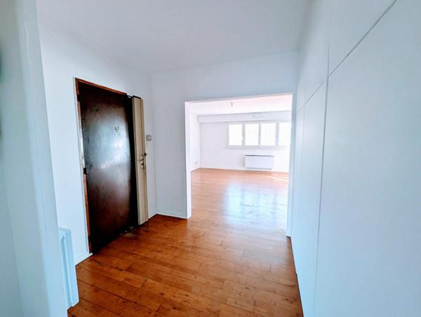 Appartement traversant et lumineux - Bordeaux St Croix- gare St Jean- Ascenseur - T3 de 72m²