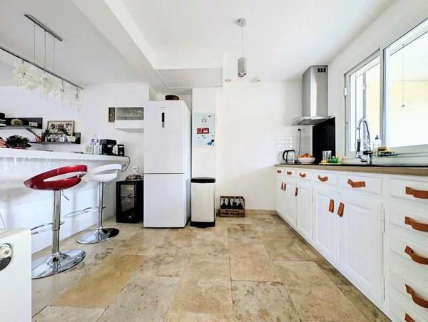 Vente Maison 5 pièces 105 m2 à Saint-Martin-de-Crau