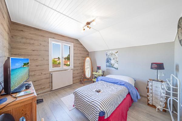 EXCLUSIVITE NESTENN ! CHARMANTE MAISON FAMILIALE AVEC LOGEMENT INDEPENDANT A CHATENOY-LE-ROYAL