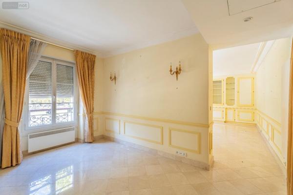 Appartement à rénover à vendre à Paris 7e arrondissement à Paris (75007), ref : 2025BRE   
BRETEUIL