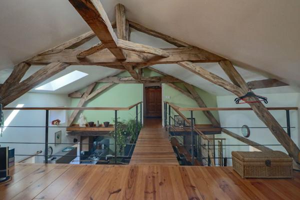 24110 - Domaine  538 m2! magnifiquement situé  dans les collines