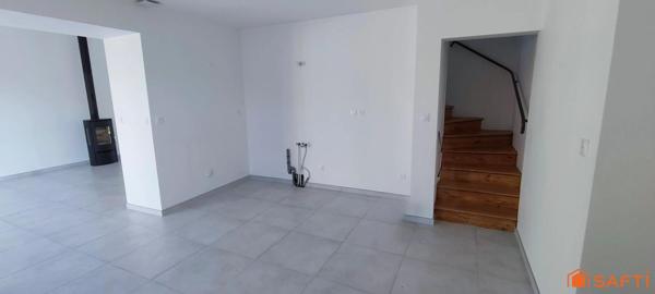 Proche de la Mer, 112m2, 3 chambres, un jardin.