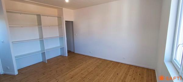 Proche de la Mer, 112m2, 3 chambres, un jardin.