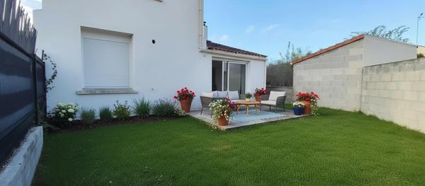 Proche de la Mer, 112m2, 3 chambres, un jardin.
