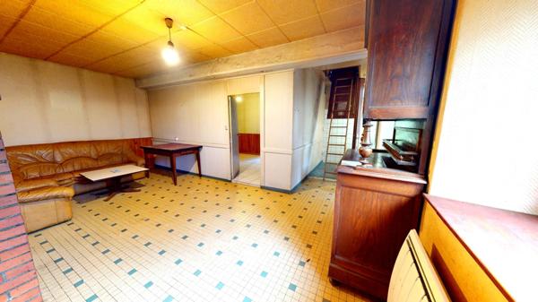 MAISON EN PIERRE + TERRAIN + DEPENDANCES